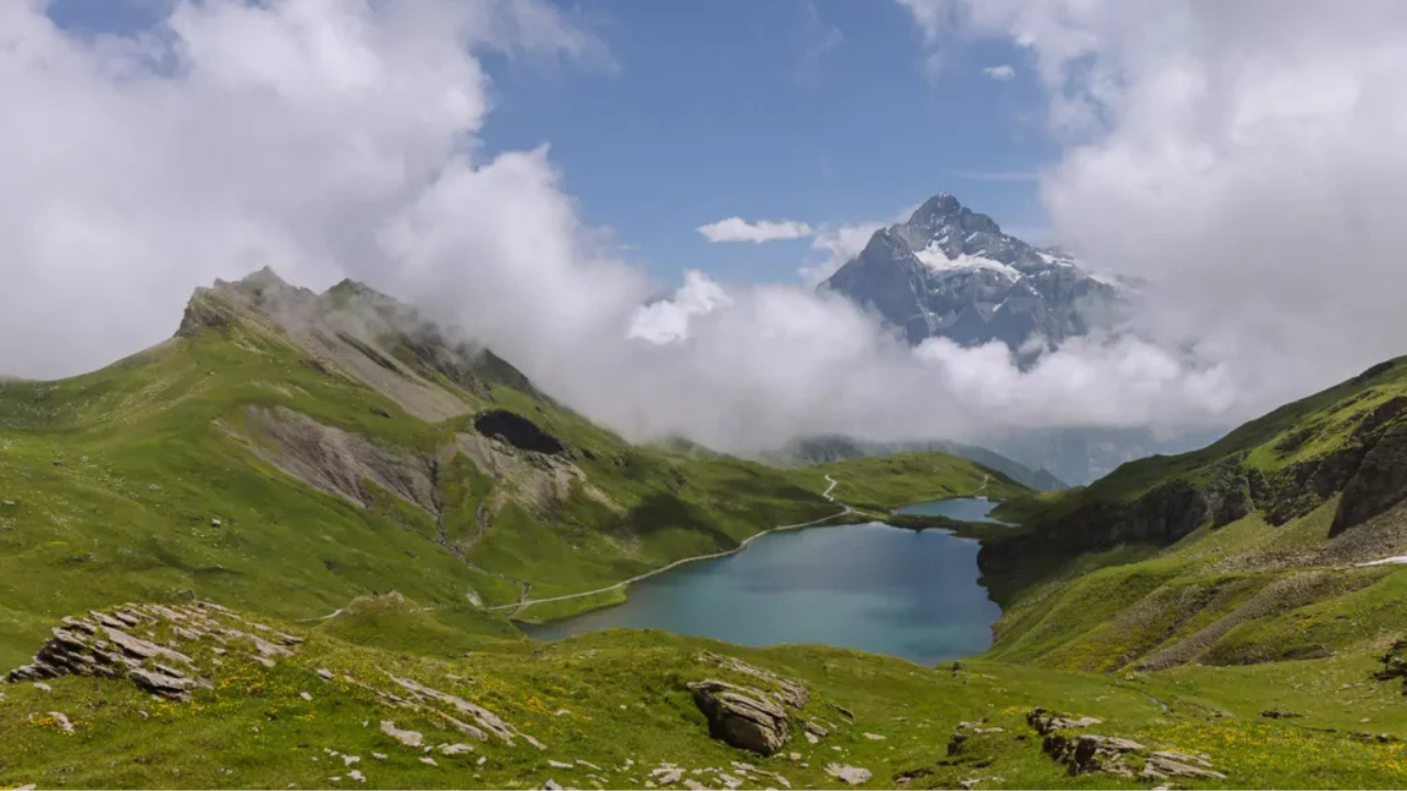20 Essential Places to Visit in Switzerland: Ultimate Guide with Activities and Map
