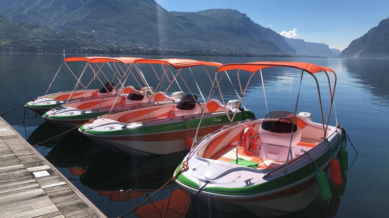 See the Beauty of the Italian Lakes with a Lake Como Boat Hire: A 2025 Guide